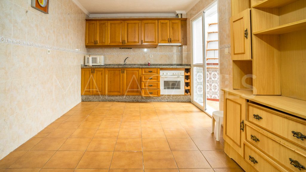 Chalet for sale in Estepona