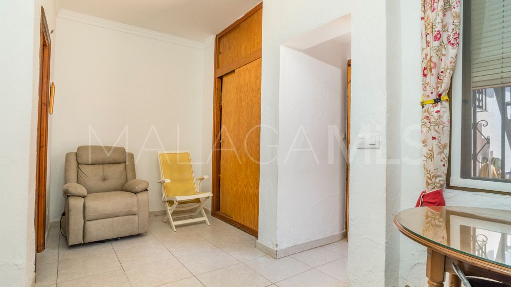 Chalet for sale in Estepona