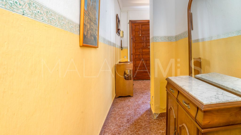 Chalet for sale in Estepona