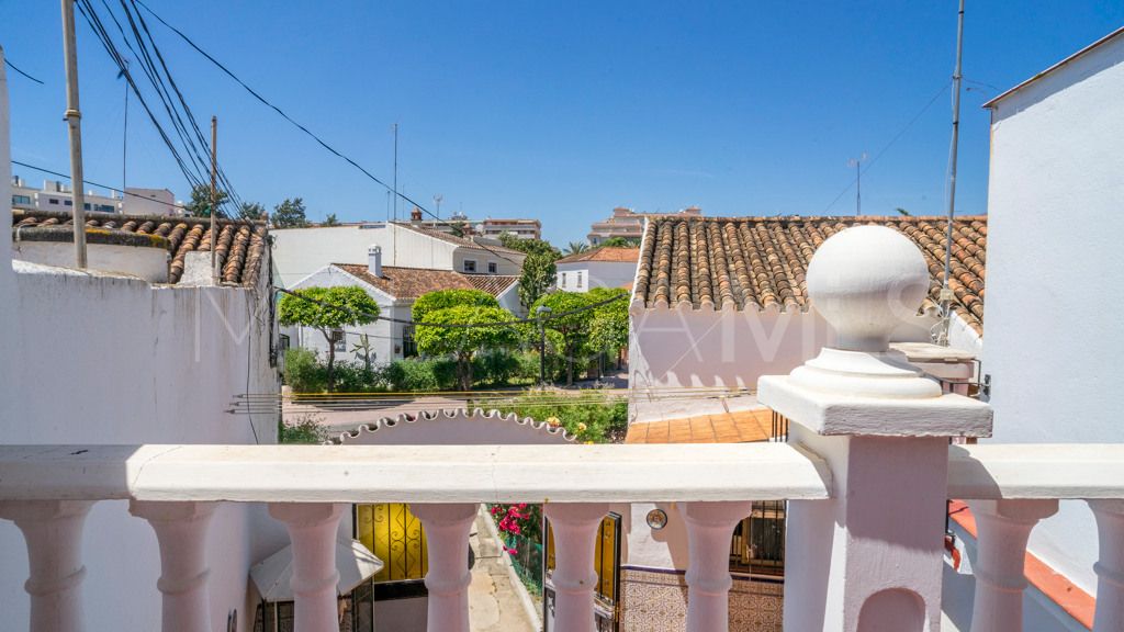 Chalet for sale in Estepona