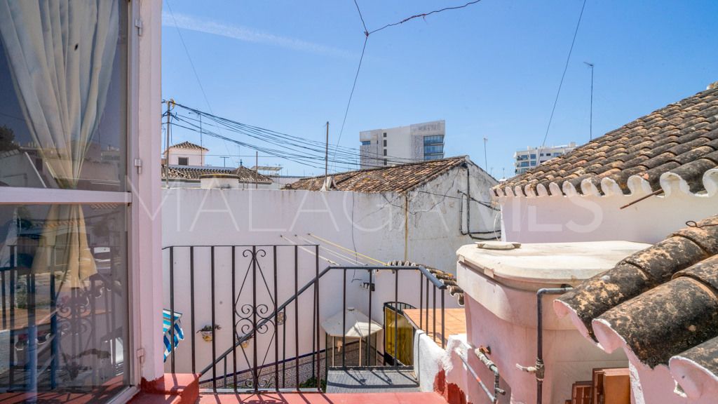 Chalet for sale in Estepona
