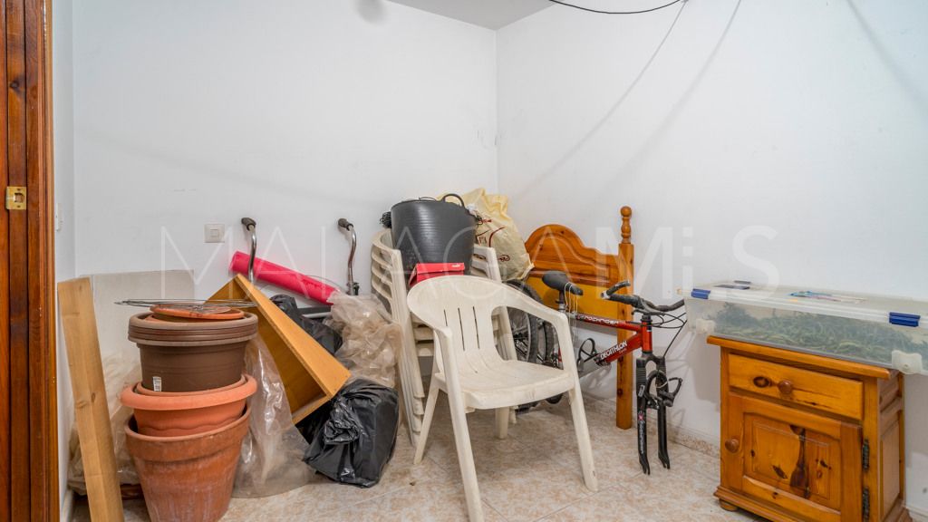 Chalet for sale in Estepona