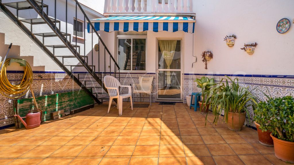 Chalet for sale in Estepona