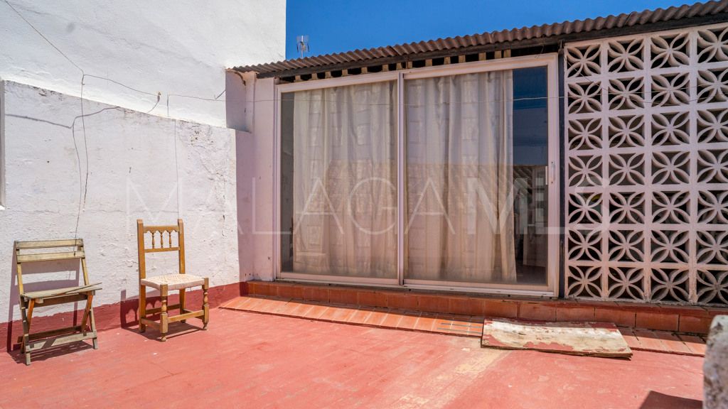 Chalet for sale in Estepona