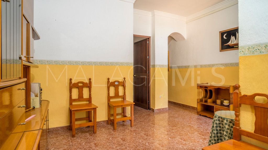 Chalet for sale in Estepona