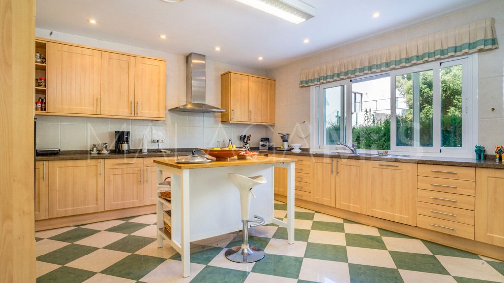 Chalet for sale in Benahavis