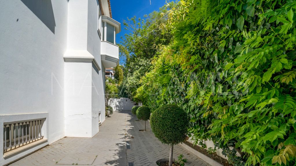 Chalet for sale in Benahavis
