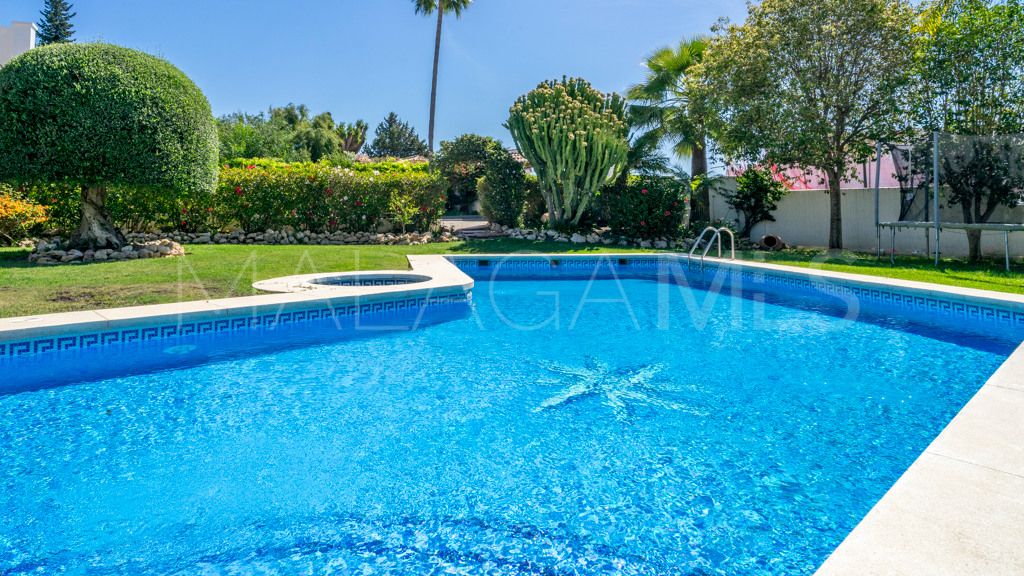 Chalet for sale in Benahavis