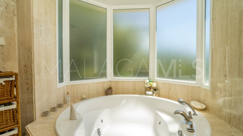 Chalet for sale in Benahavis