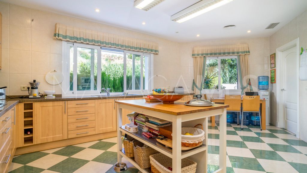 Chalet for sale in Benahavis