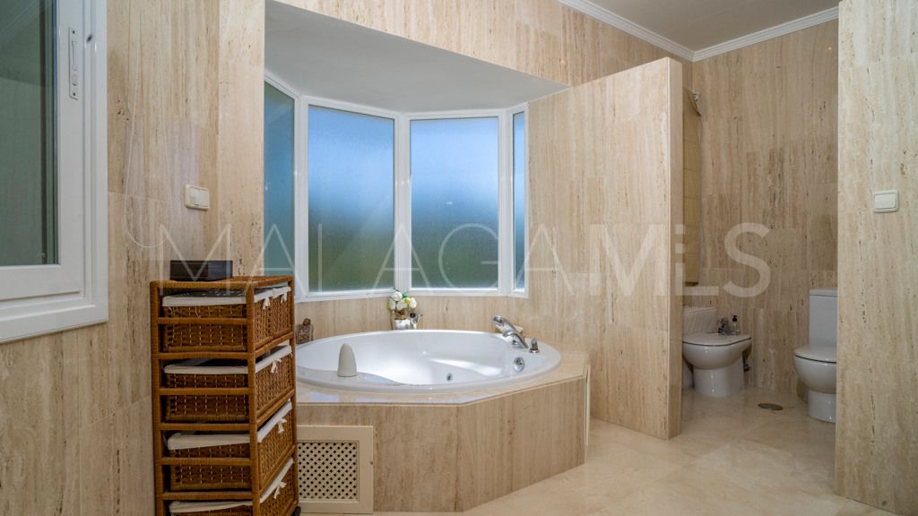 Chalet for sale in Benahavis