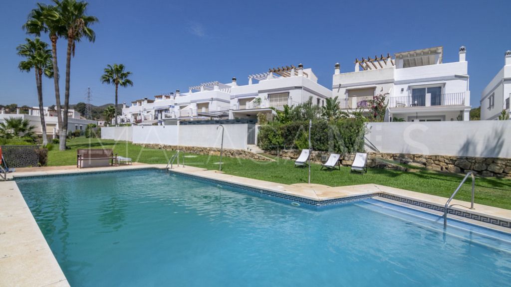 Chalet for sale in Estepona Golf de 4 bedrooms