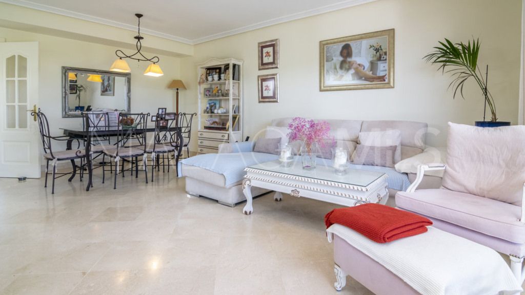 For sale Estepona Golf 4 bedrooms chalet