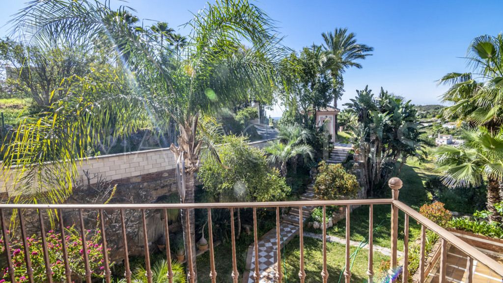 For sale 4 bedrooms chalet in New Golden Mile
