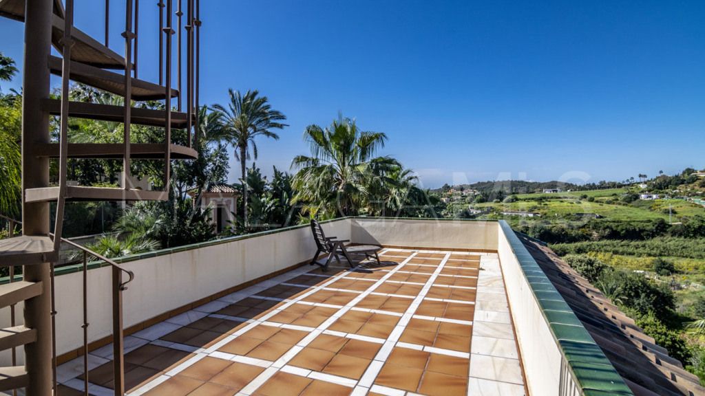For sale 4 bedrooms chalet in New Golden Mile