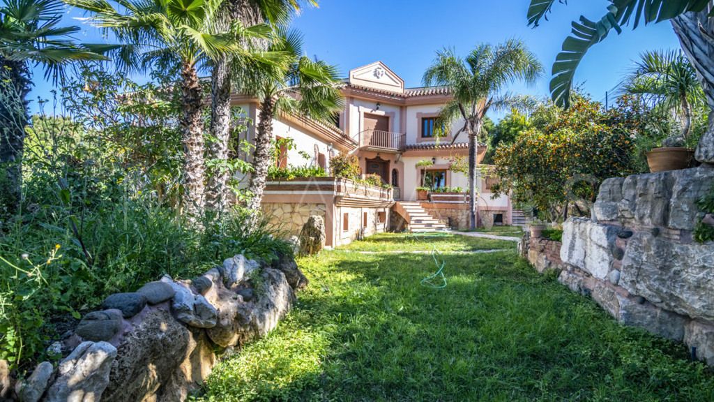 For sale 4 bedrooms chalet in New Golden Mile