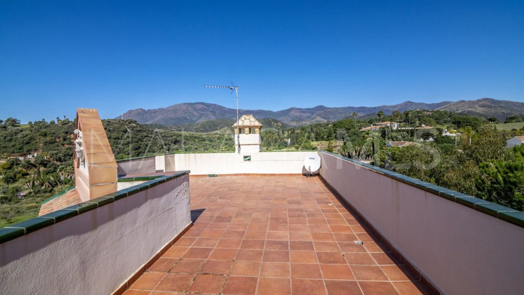For sale 4 bedrooms chalet in New Golden Mile