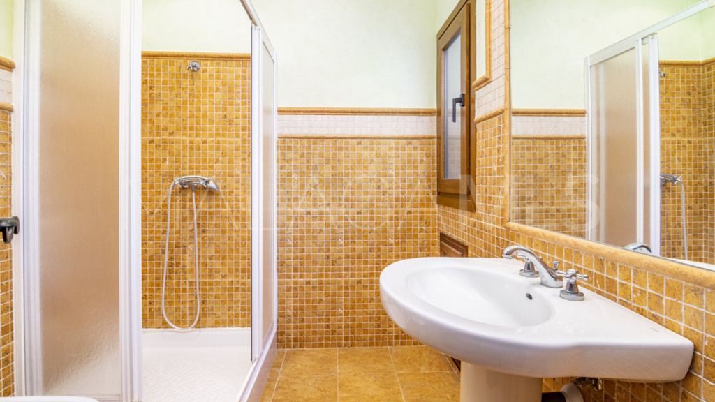 For sale 4 bedrooms chalet in New Golden Mile