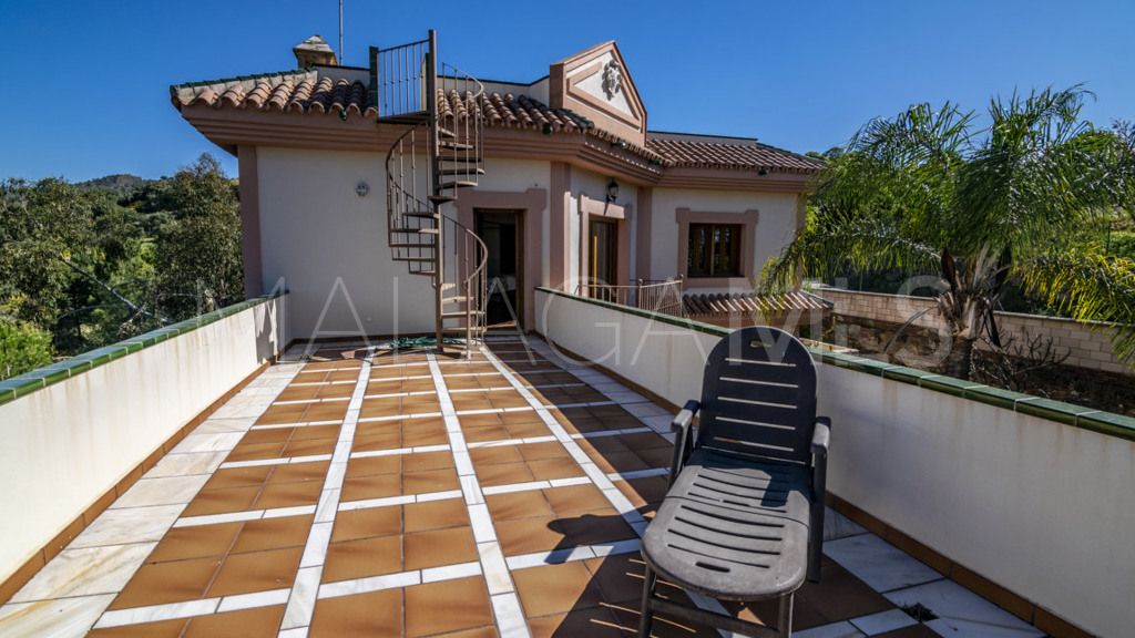 For sale 4 bedrooms chalet in New Golden Mile