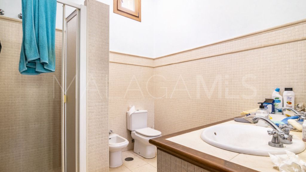 For sale 4 bedrooms chalet in New Golden Mile