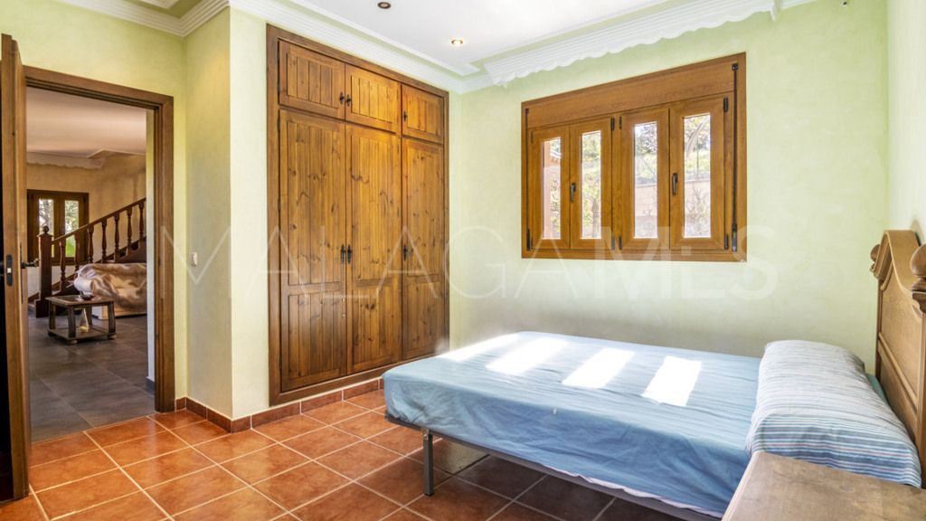 For sale 4 bedrooms chalet in New Golden Mile