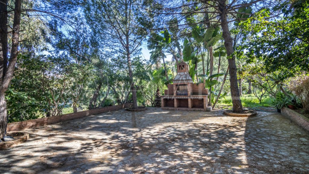 For sale 4 bedrooms chalet in New Golden Mile