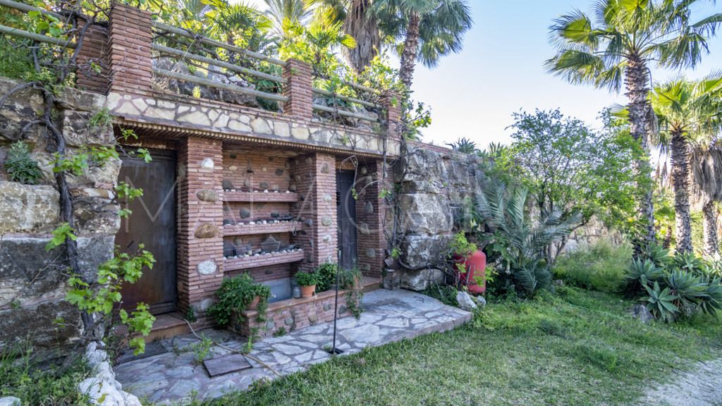 For sale 4 bedrooms chalet in New Golden Mile