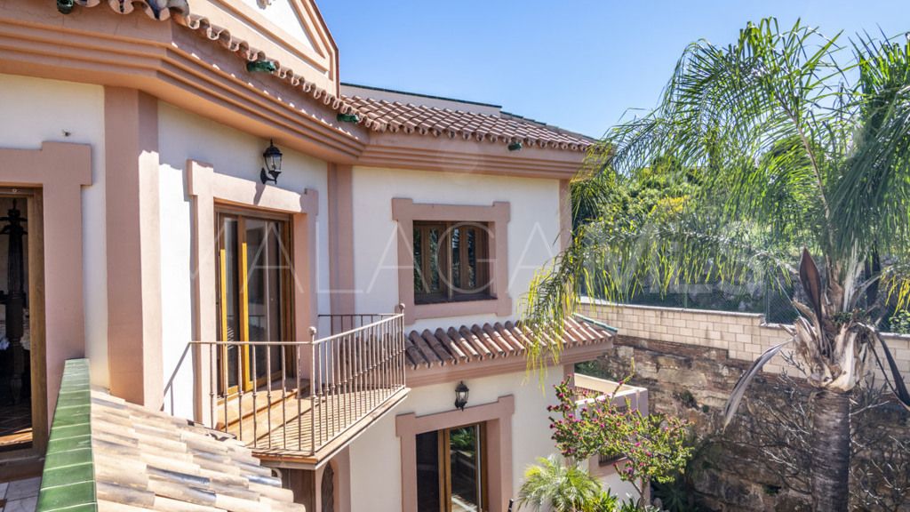 For sale 4 bedrooms chalet in New Golden Mile