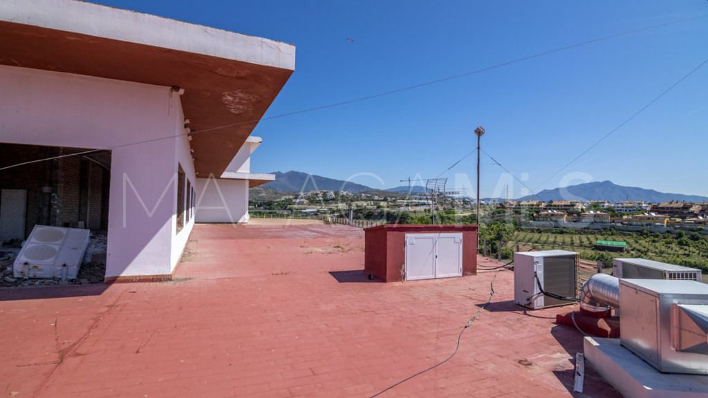 Building for sale in Cancelada