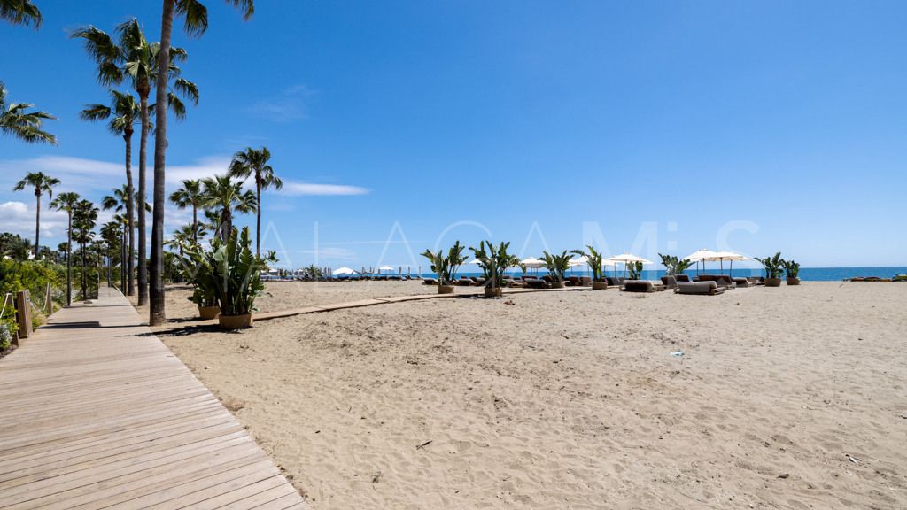 Apartamento for sale in Costalita with 3 bedrooms