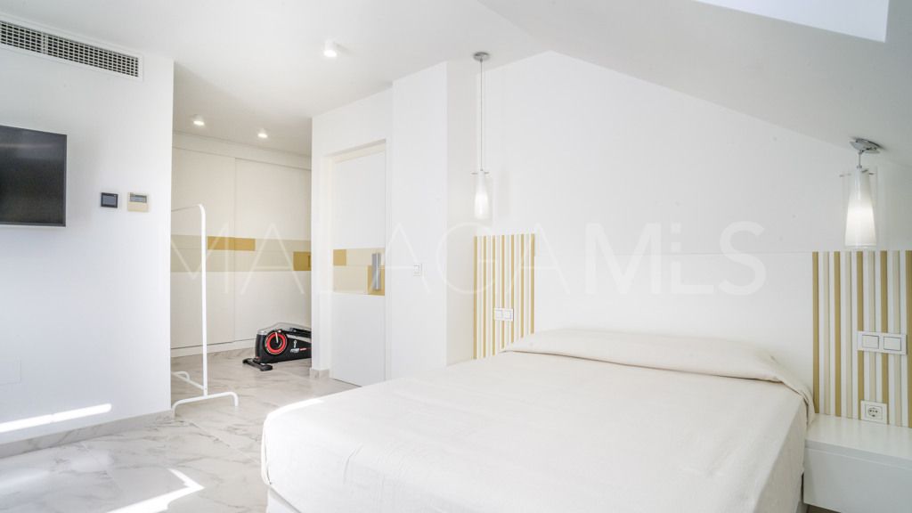 Chalet for sale in Estepona