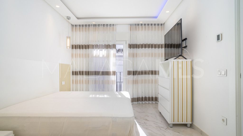 Chalet for sale in Estepona