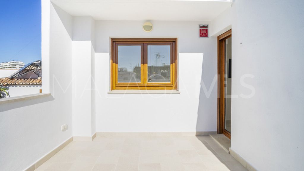 Chalet for sale in Estepona