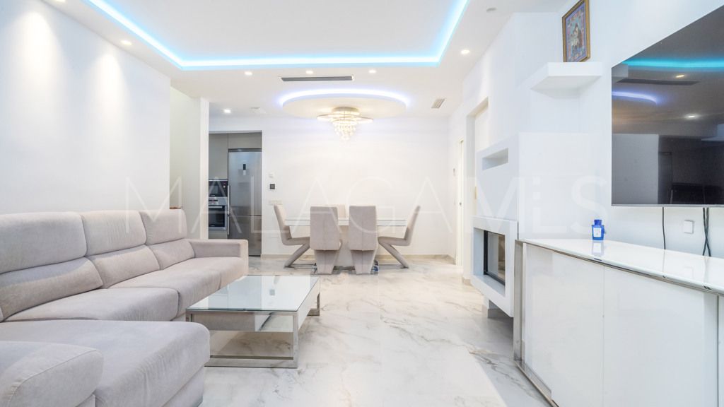 Chalet for sale in Estepona
