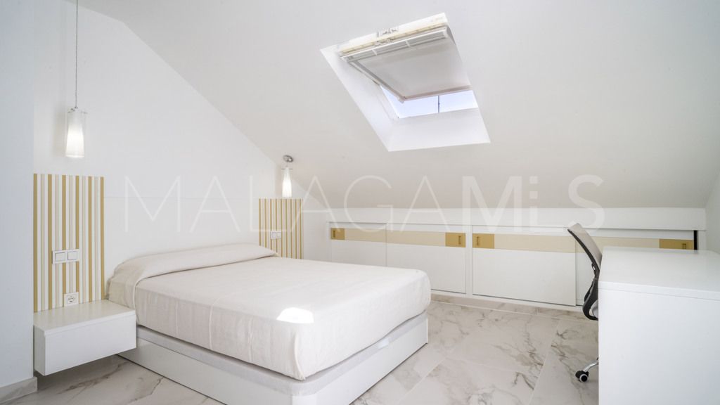 Chalet for sale in Estepona