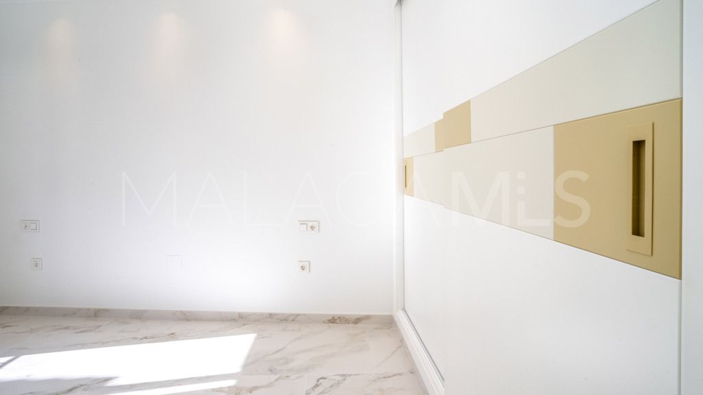Chalet for sale in Estepona