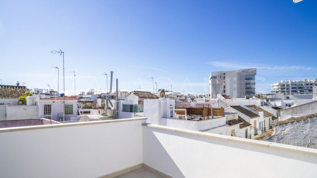 Chalet for sale in Estepona