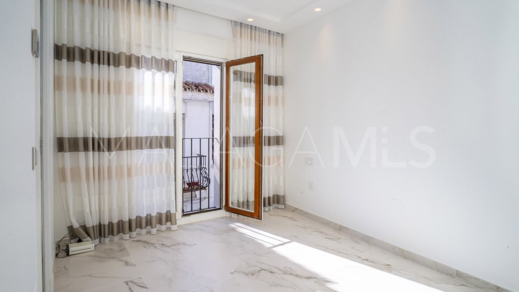 Chalet for sale in Estepona