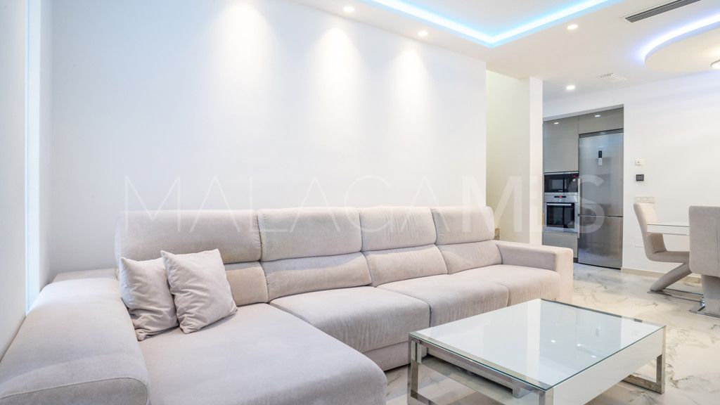 Chalet for sale in Estepona