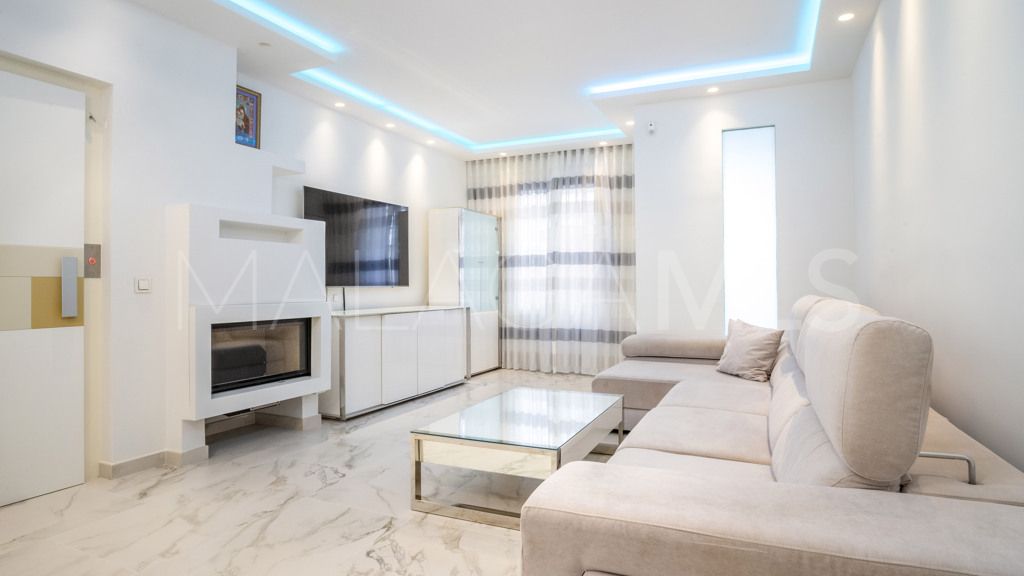 Chalet for sale in Estepona