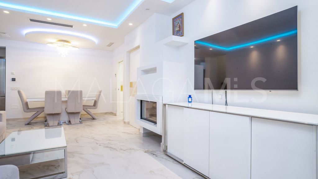 Chalet for sale in Estepona