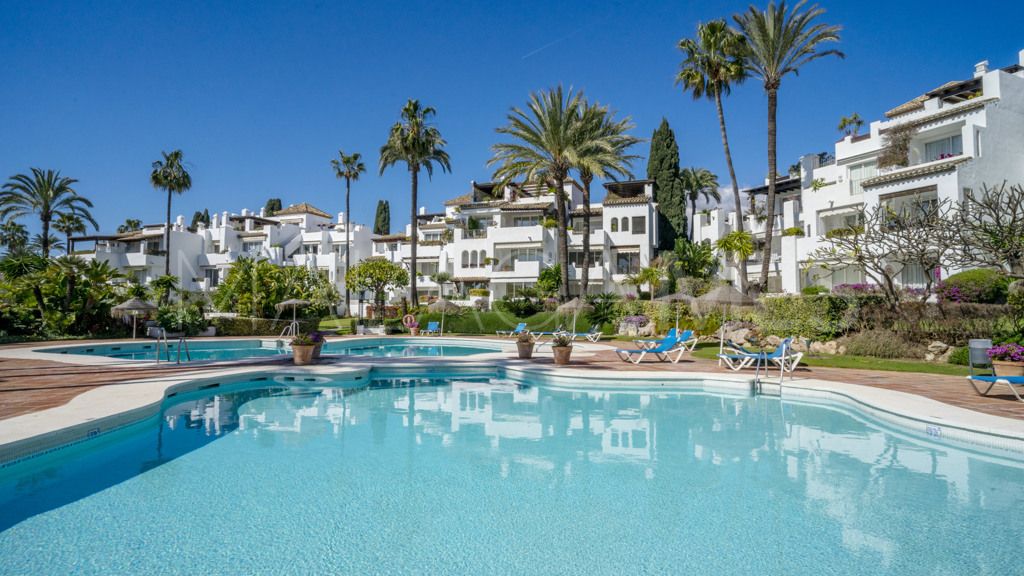 Lägenhet for sale in Alcazaba Beach