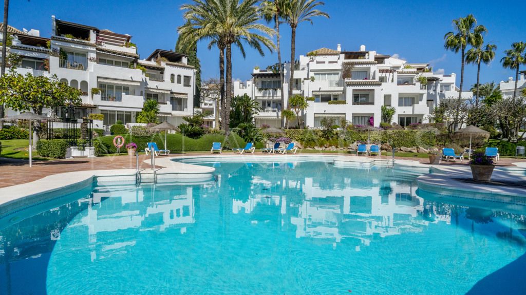 Lägenhet for sale in Alcazaba Beach