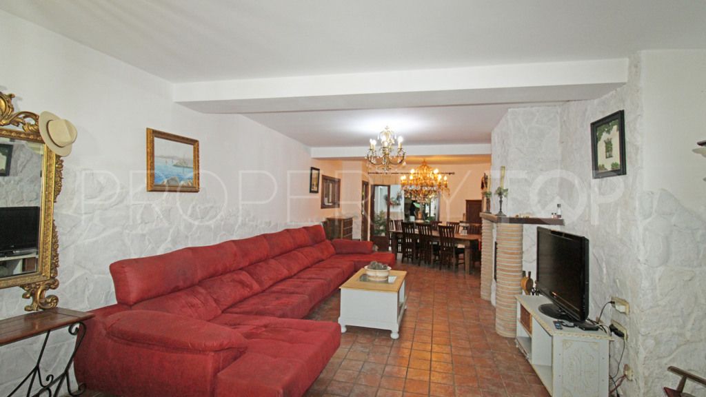 Chalet with 6 bedrooms for sale in Estepona