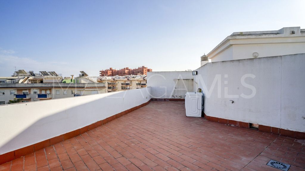 4 bedrooms apartment in Estepona Puerto for sale