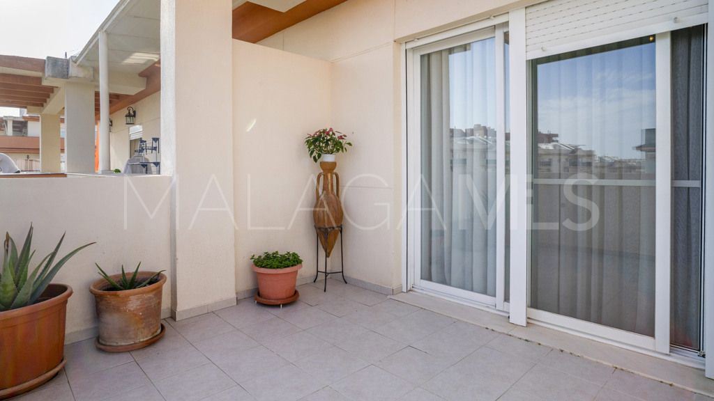 4 bedrooms apartment in Estepona Puerto for sale