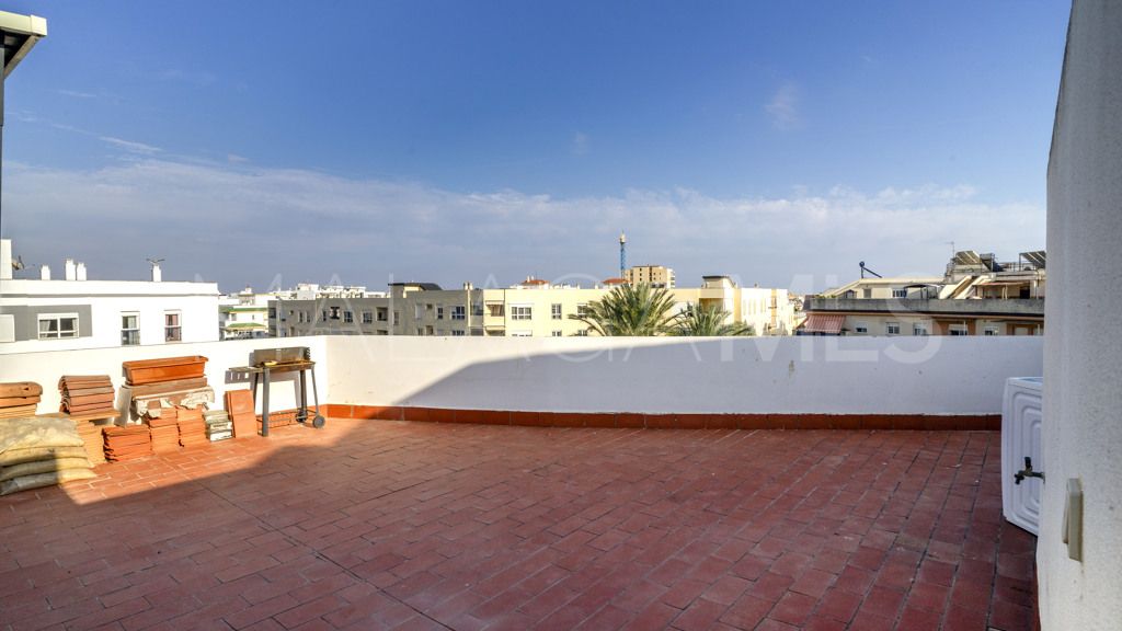 4 bedrooms apartment in Estepona Puerto for sale
