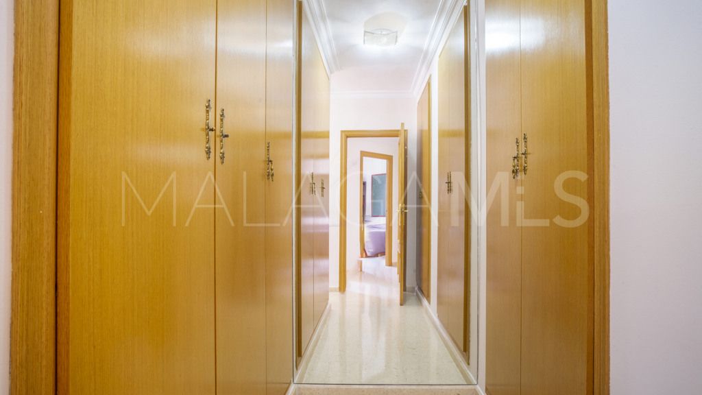 4 bedrooms apartment in Estepona Puerto for sale
