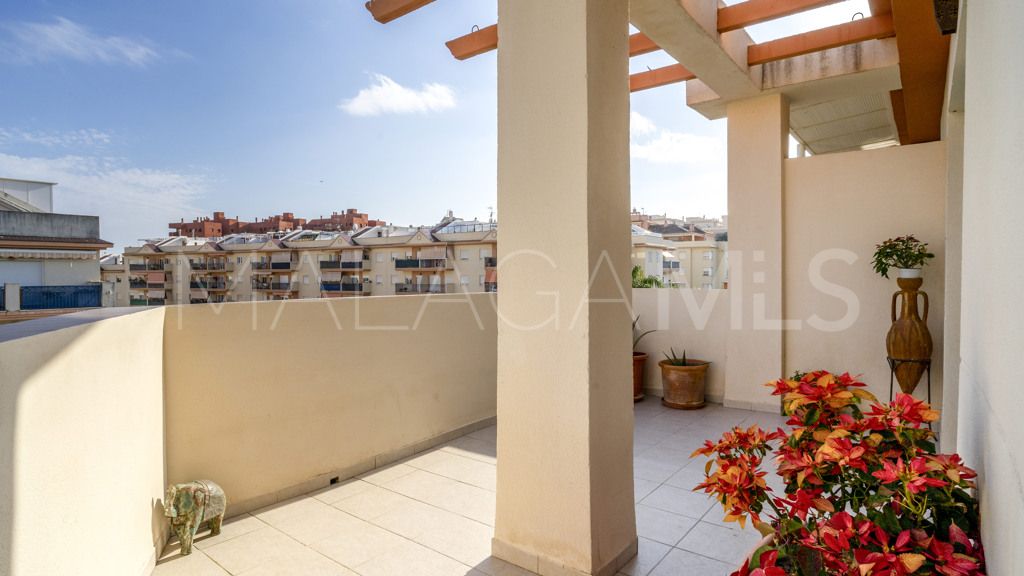 4 bedrooms apartment in Estepona Puerto for sale