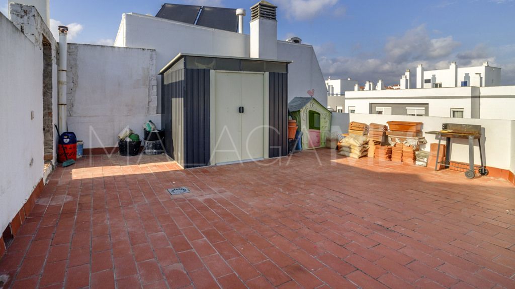 4 bedrooms apartment in Estepona Puerto for sale